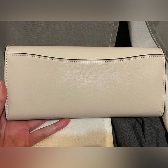 Coach cream/white envelope wallet on chain - Picture 4 of 15